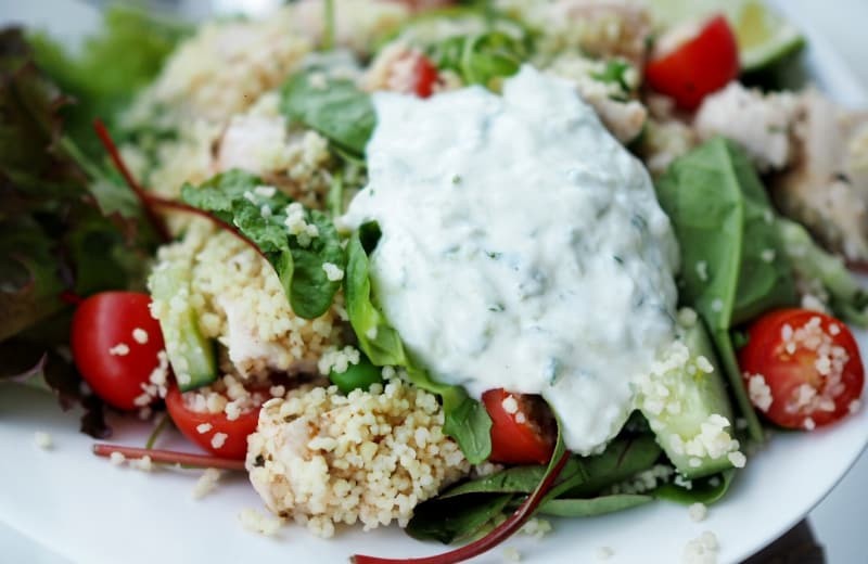 Couscous-kanasalaatti