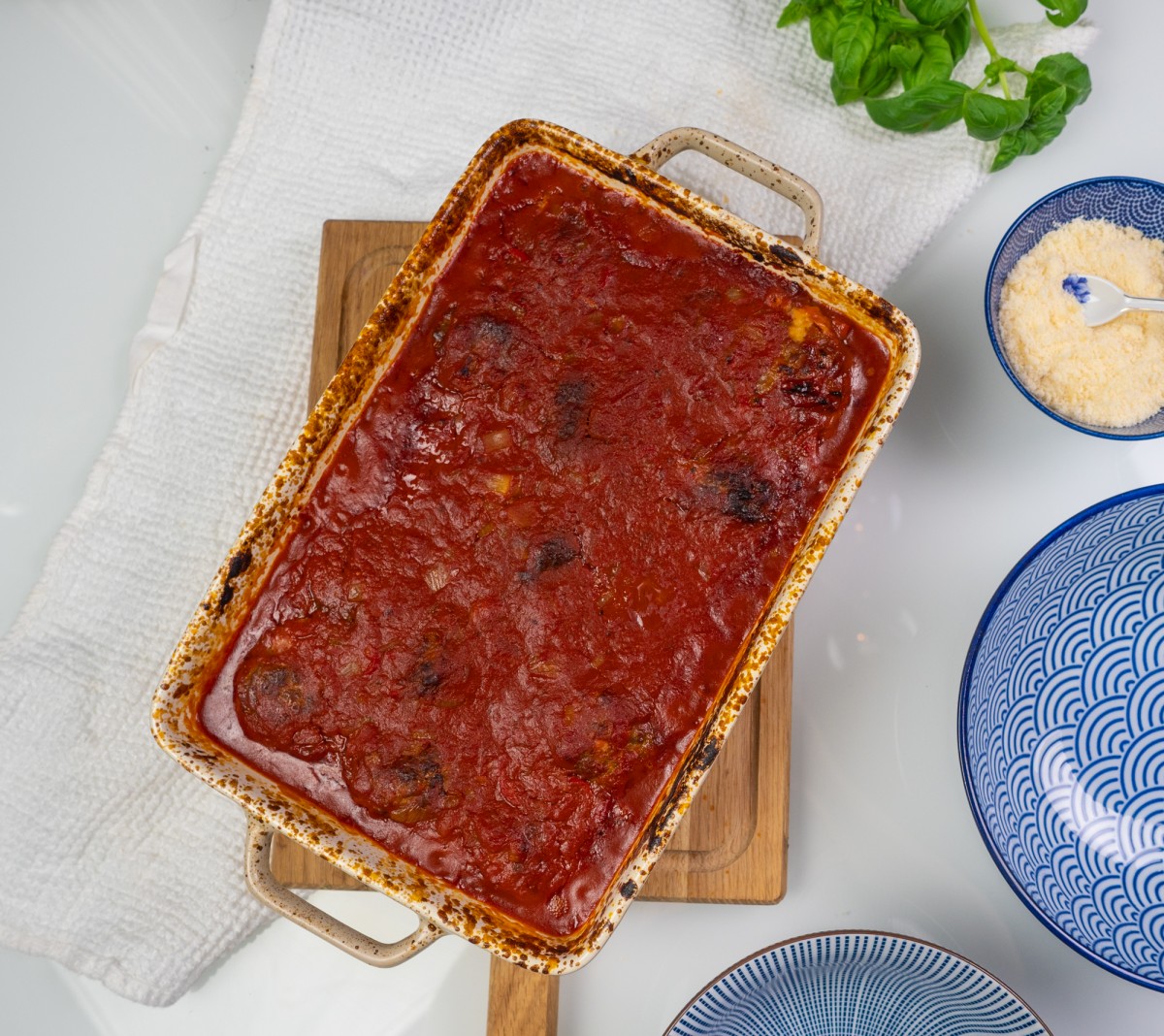 Lihapullat tomaattikastikkeessa ja mozzarella täytteellä