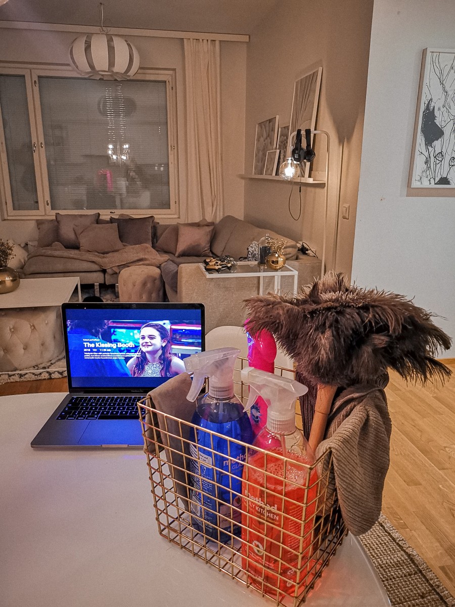 päivä ennen myrskyä