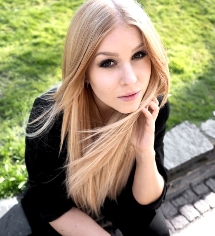 Suora tukka