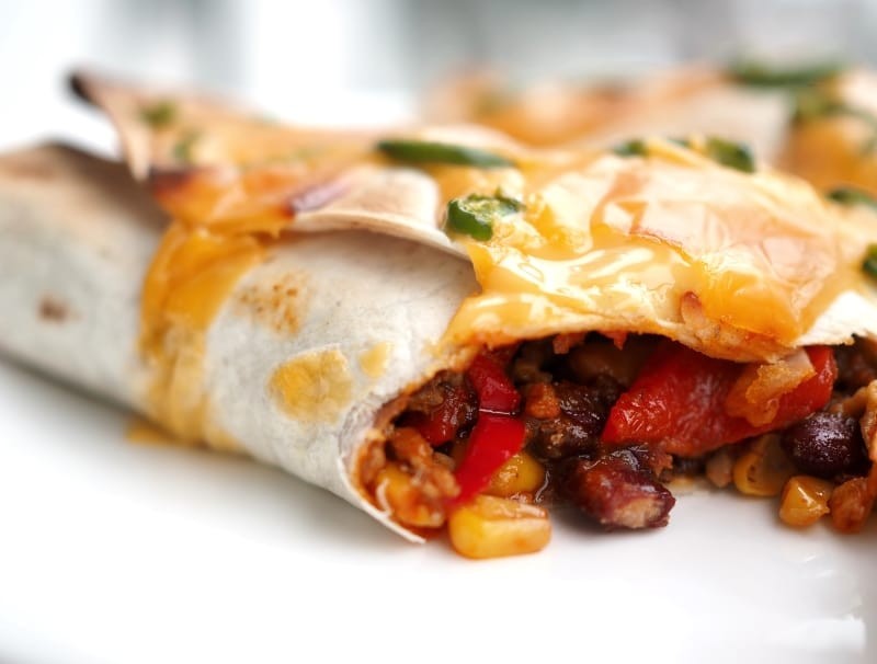 Tuliset burritot uunissa
